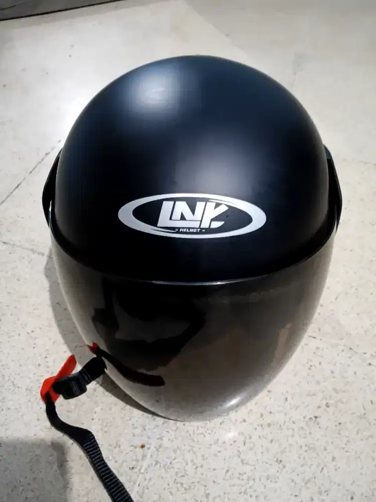 Helm INK Centro Jet berwarna hitam doff