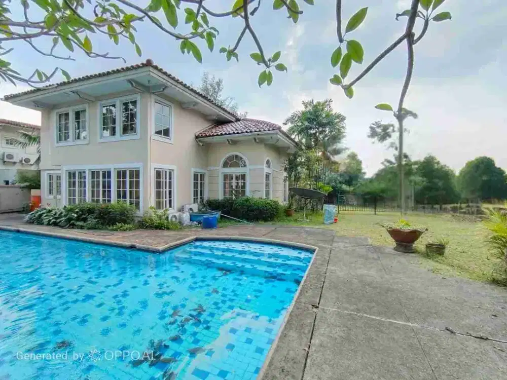 Dijual Rumah Mewah di Taman Golf Lippo Central