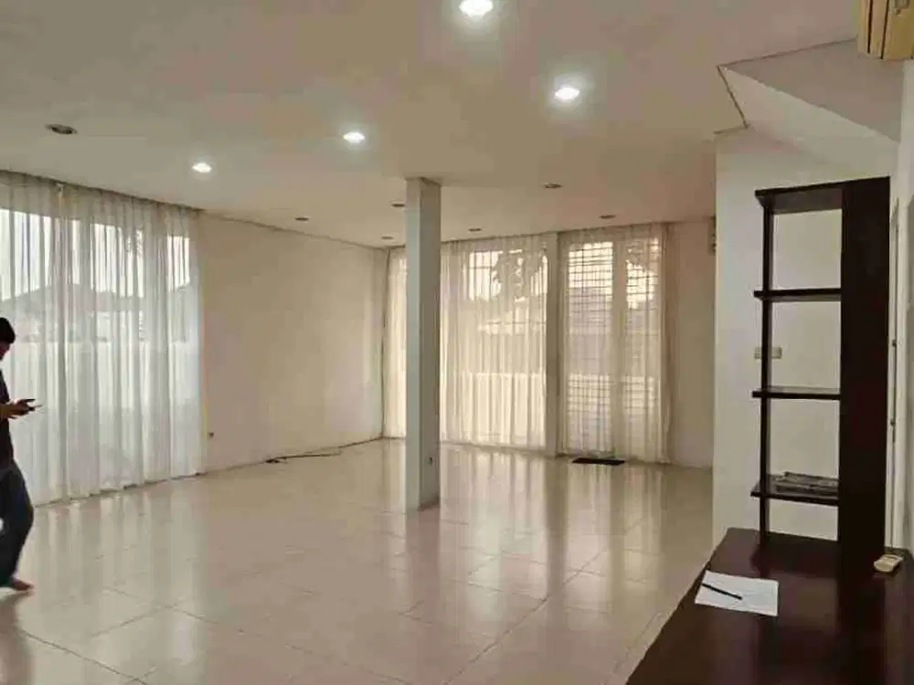 Disewa Rumah Bagus di Pejaten Barat