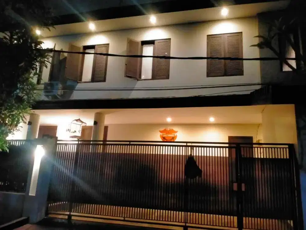 Rumah Huk 2 Lantai di Bumi Karang Indah Lebak Bulus Jakarta Selatan