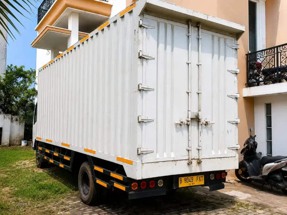 Truck Isuzu elf