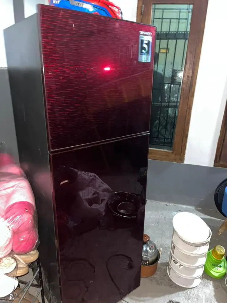 Dijual Kulkas Sharp 2 pintu sehat dingin semua hidup
