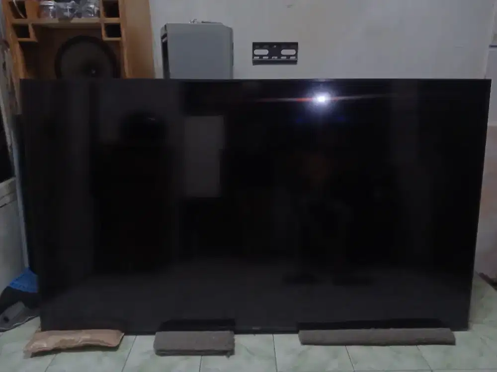 Tv sony bravia 85 inchi