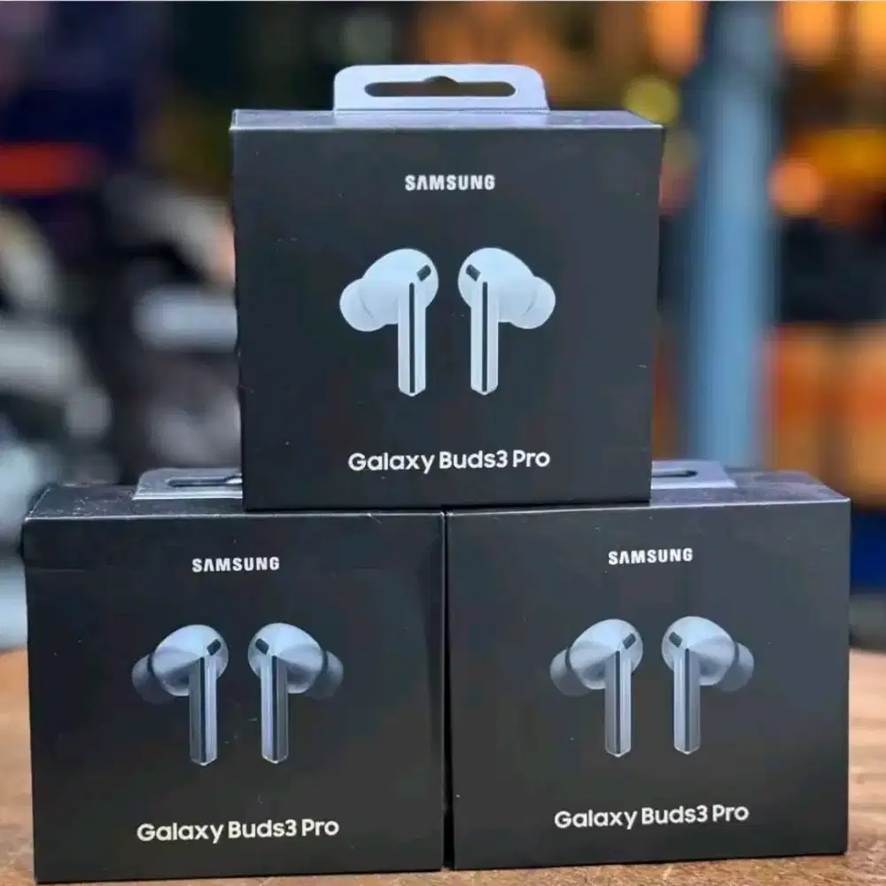 FLASH SALE NEW SAMSUNG GALAXY BUDS 3 PRO SILVER