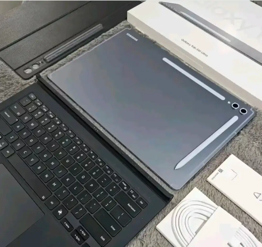 FLASH SALE NEW SAMSUNG GALAXY TAB S10 ULTRA 256GB WITH KEYBOARD & SPEN