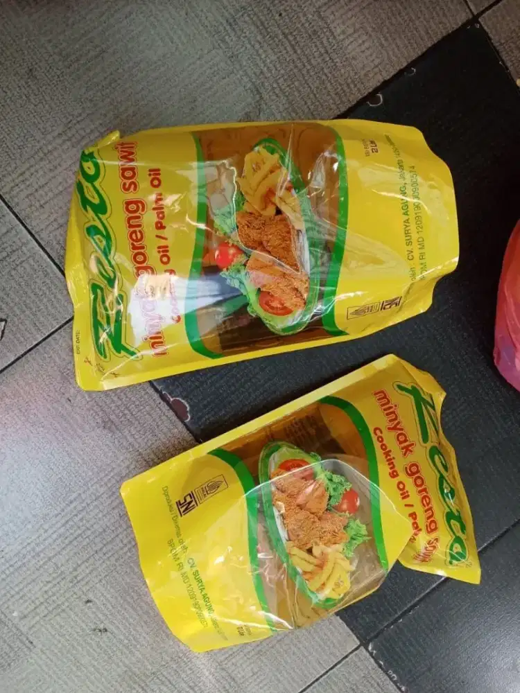 Minyak goreng merek RESTO