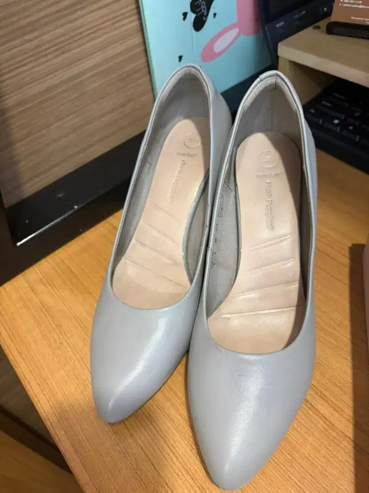 Sepatu hush puppies heels