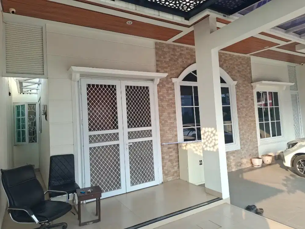 Dijual rumah mewah di jantung GDC