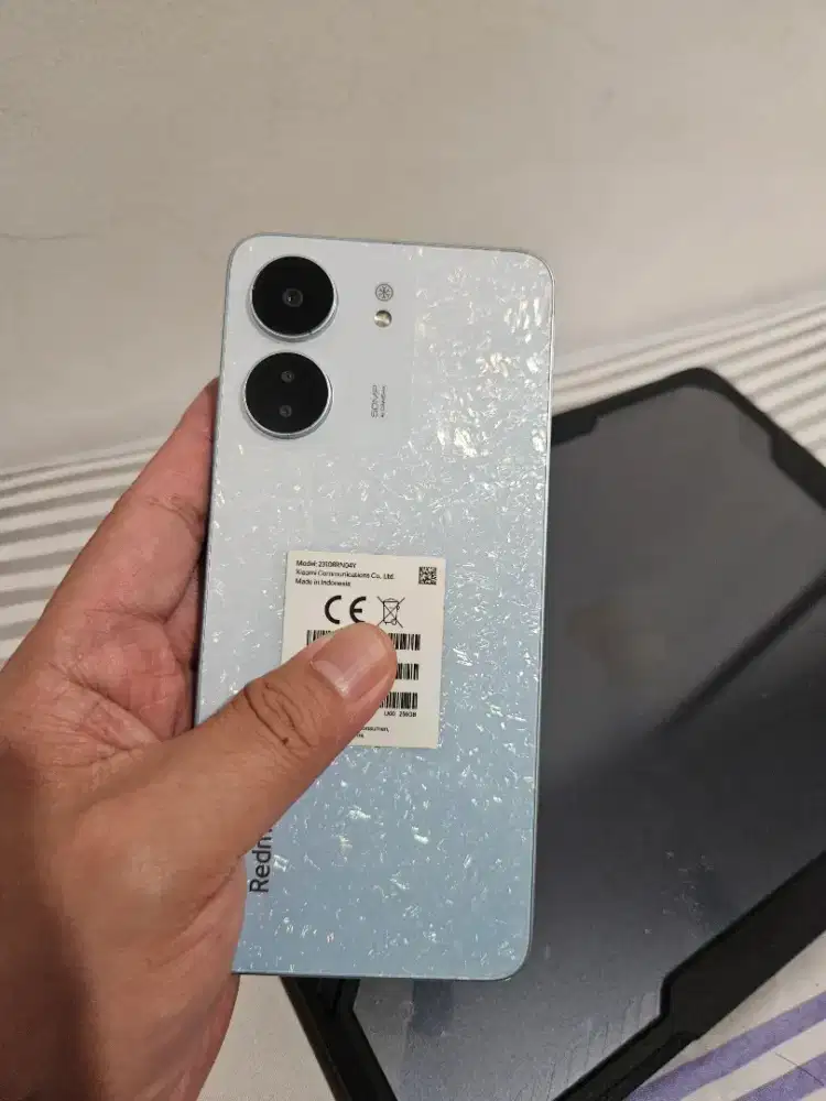 Redmi 13C (8/256GB) Putih Mulus Terawat Jual Cepat (Memori Besar)