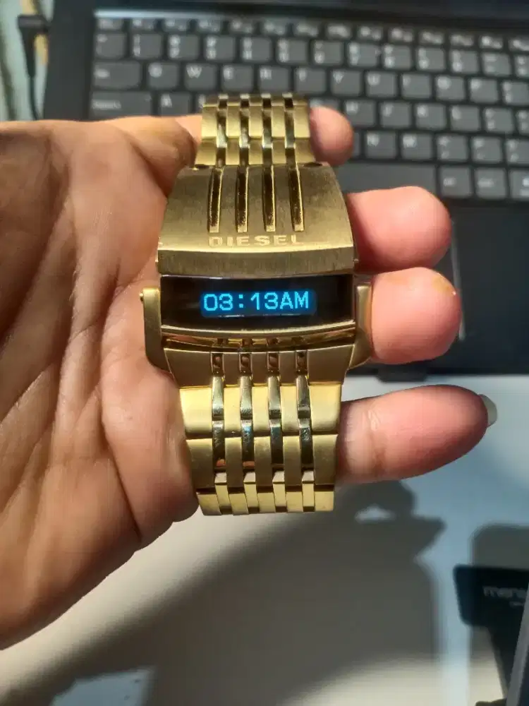 Jam tangan DIESEL