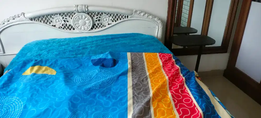 Tempat tidur full jati masih bagus