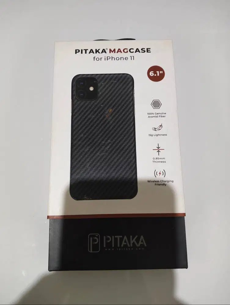 PITAKA ORIGINAL IPHONE 11