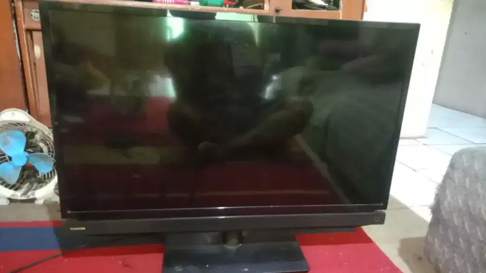 LED TV Toshiba 32 inc Plus STB