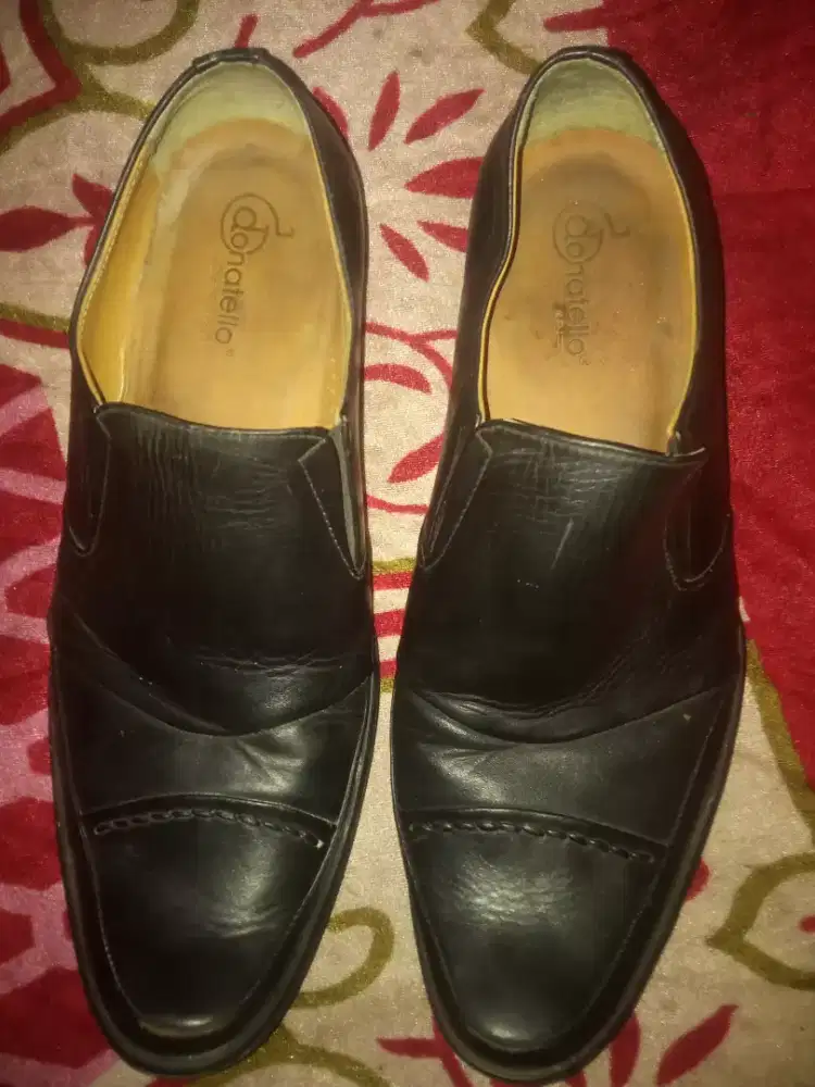 Sepatu pantopel pria uk.42  merk DONATELLO