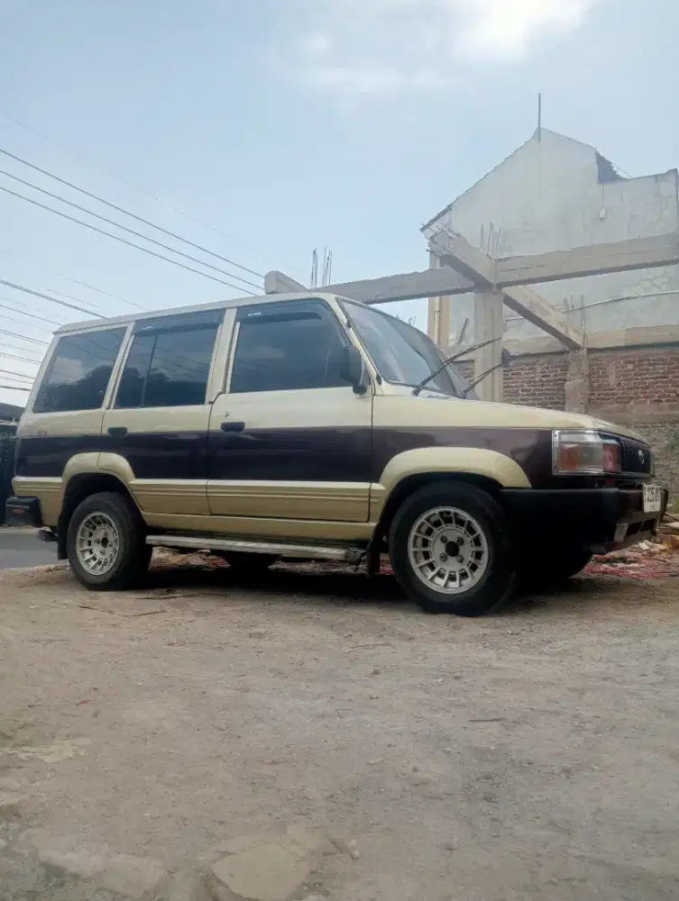 Di jual mobil kijang Rover ace