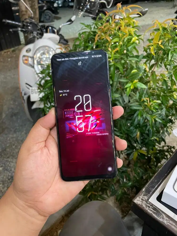 asus ROG phone 6 8/256 snapdragon 8+ gen 1