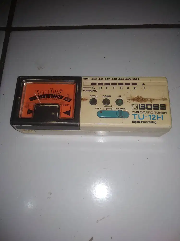 Chromatic Guitar Tuner