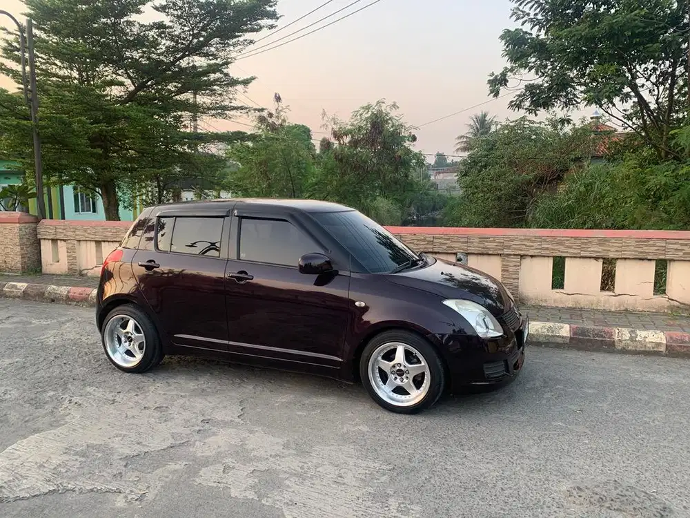 Suzuki Swift 2011 Bensin