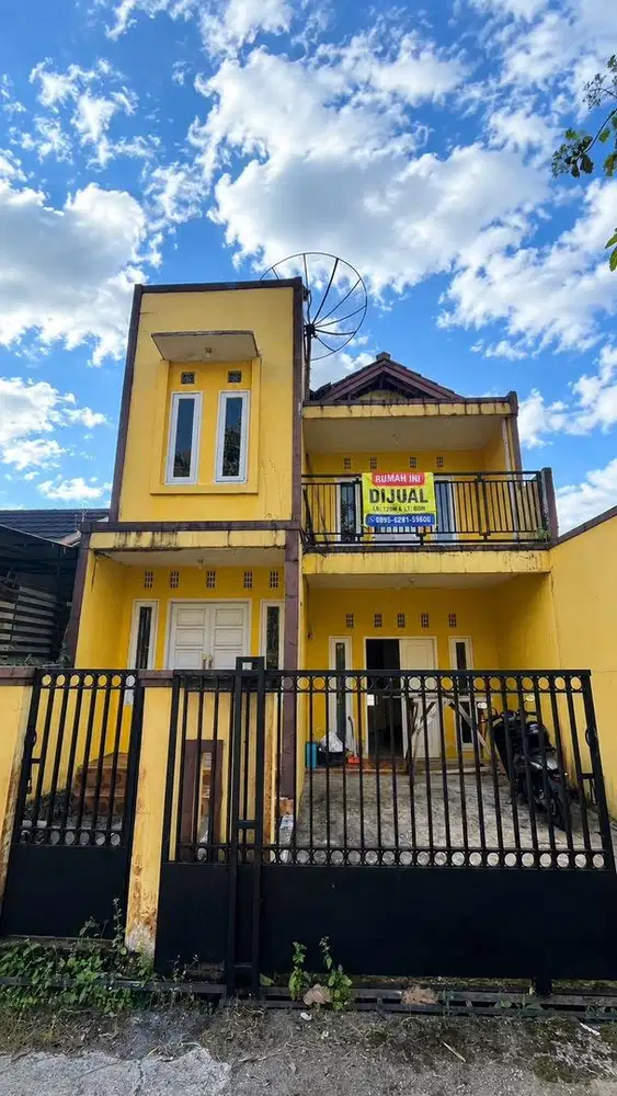 DIJUAL RUMAH 4 LANTAI (3 keatas 1 kebawah) DIDALAM PERUMAHAN ELOK
