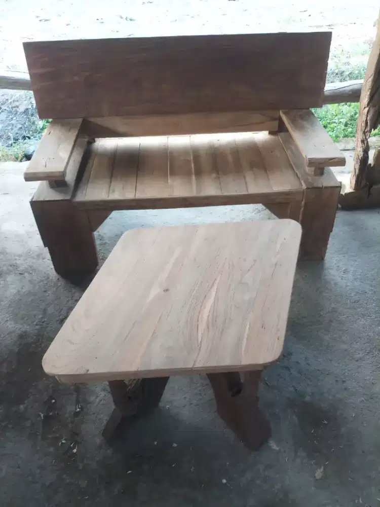 Bangku plus meja unik