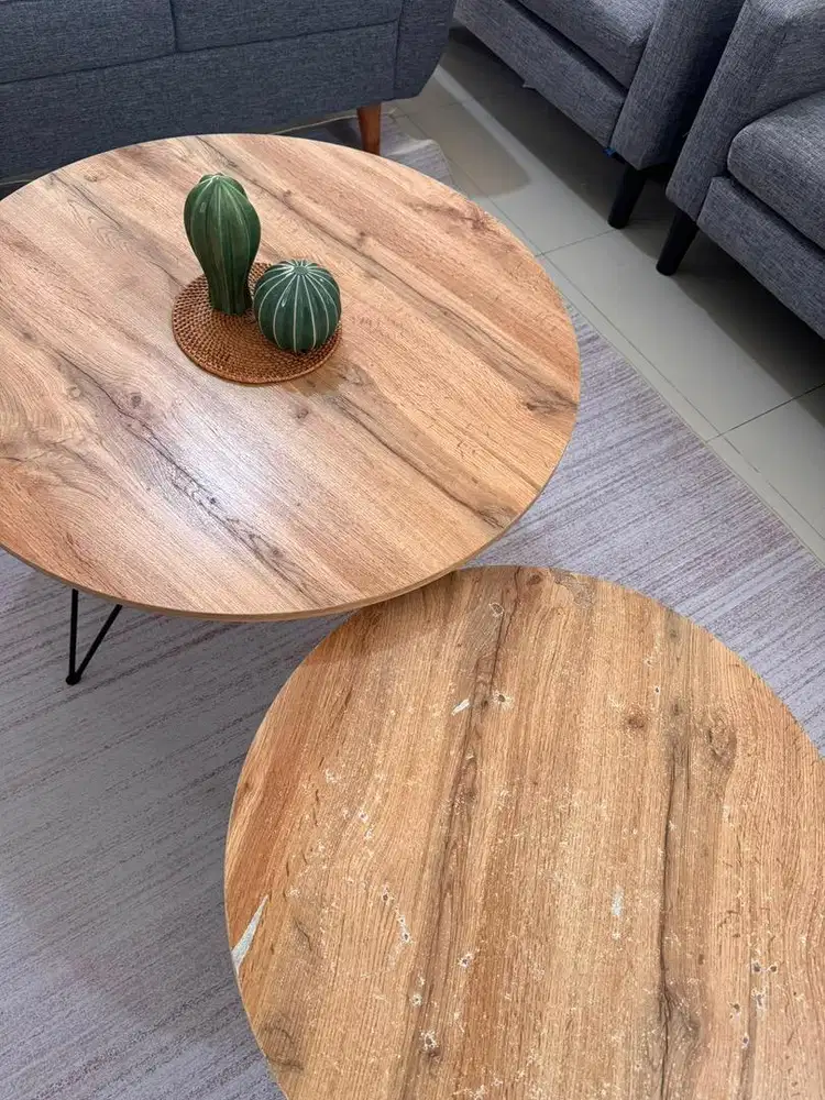 Meja Tamu Bulat Dekoruma – Kondisi Sangat Baik