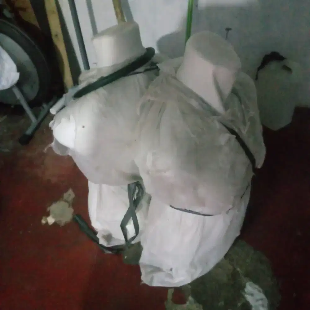 Jual manekin pria plastik baru belm prnh dipake