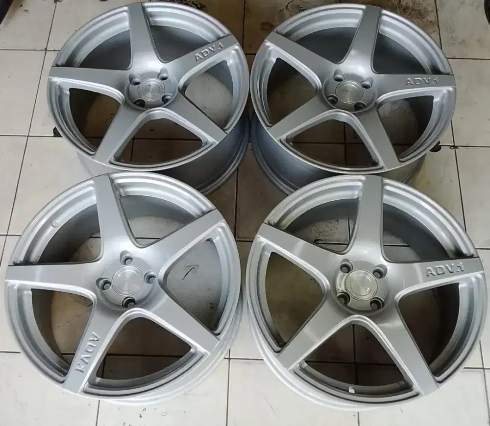 Dijual..4pc velg ADV1 R18 pcd 4x100 (made in usa)