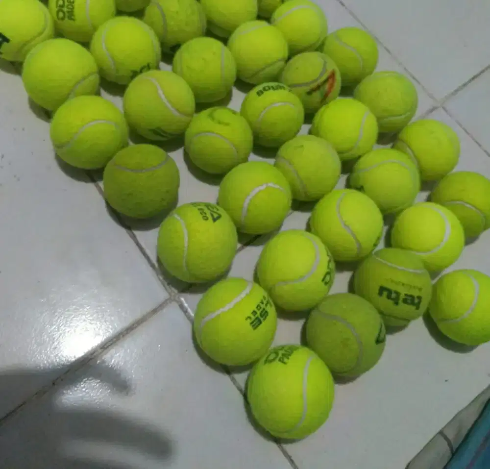 Bola Pade Bekas