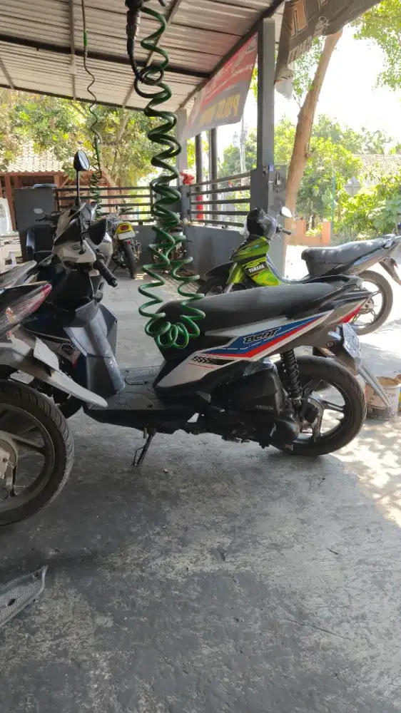 Beat eco THN 2017 plat AB Bantul
