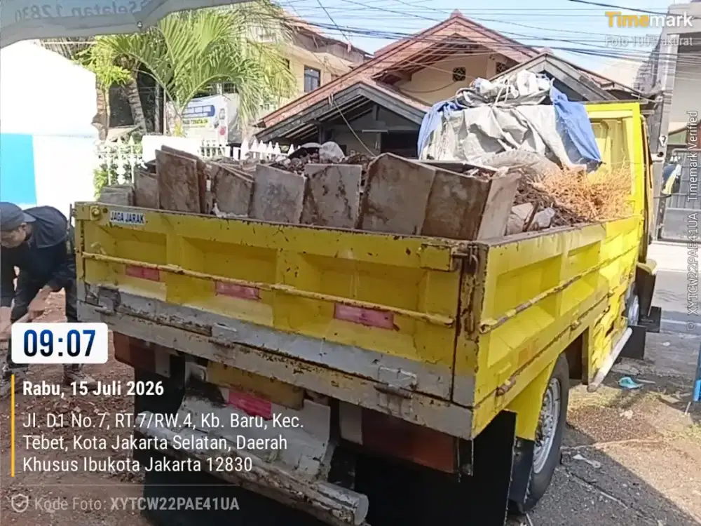 Jasa buang puing dan angkutan sampah