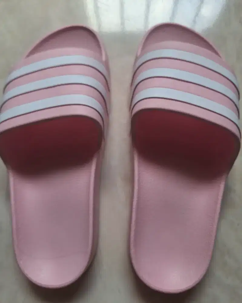 Sandal adidas pink