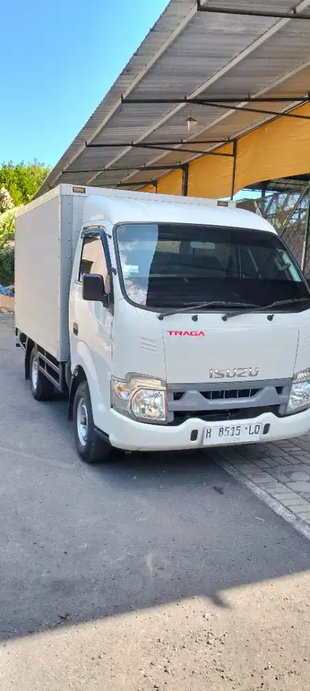 Isuzu Traga box 2023