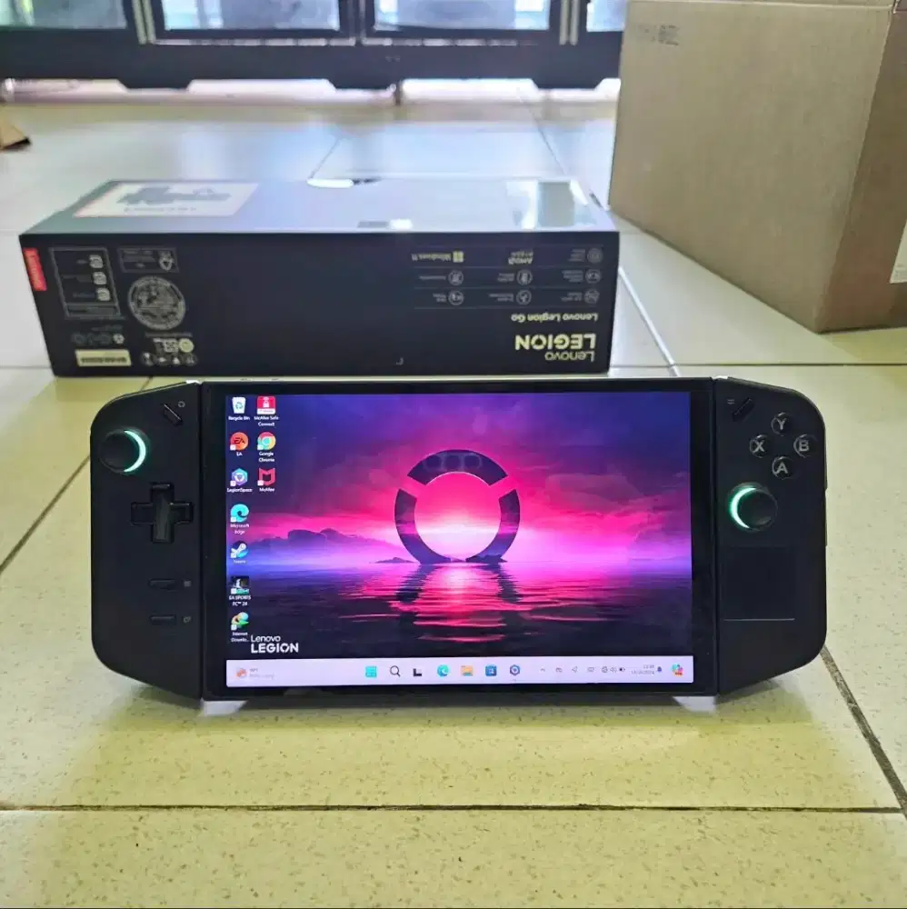 Lenovo Legion GO Z1 Extreme Garansi Desember 2026