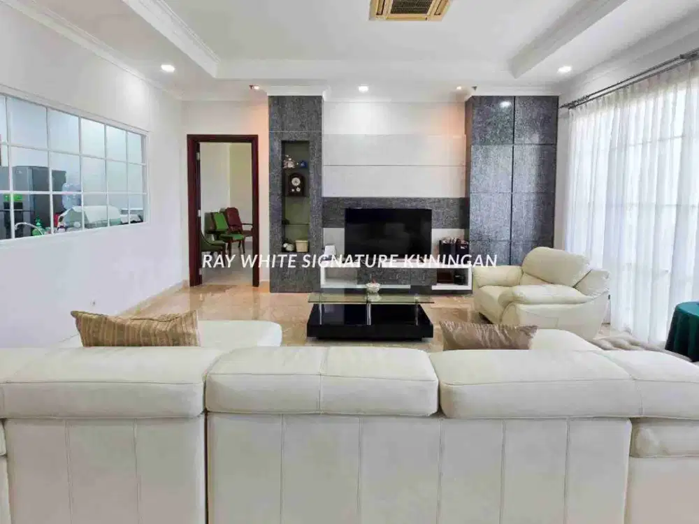 Apartemen Strategis Permata Hijau, Apartemen Belleza 4 Bedrooms