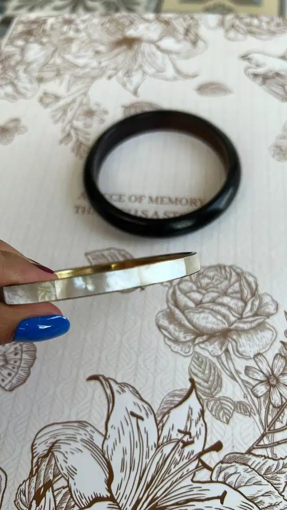 Gelang Bangle Mother of Pearl Asli – Vintage Elegan