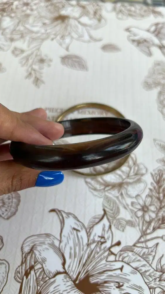 Gelang Bangle Amber Brown – Elegan & Timeles