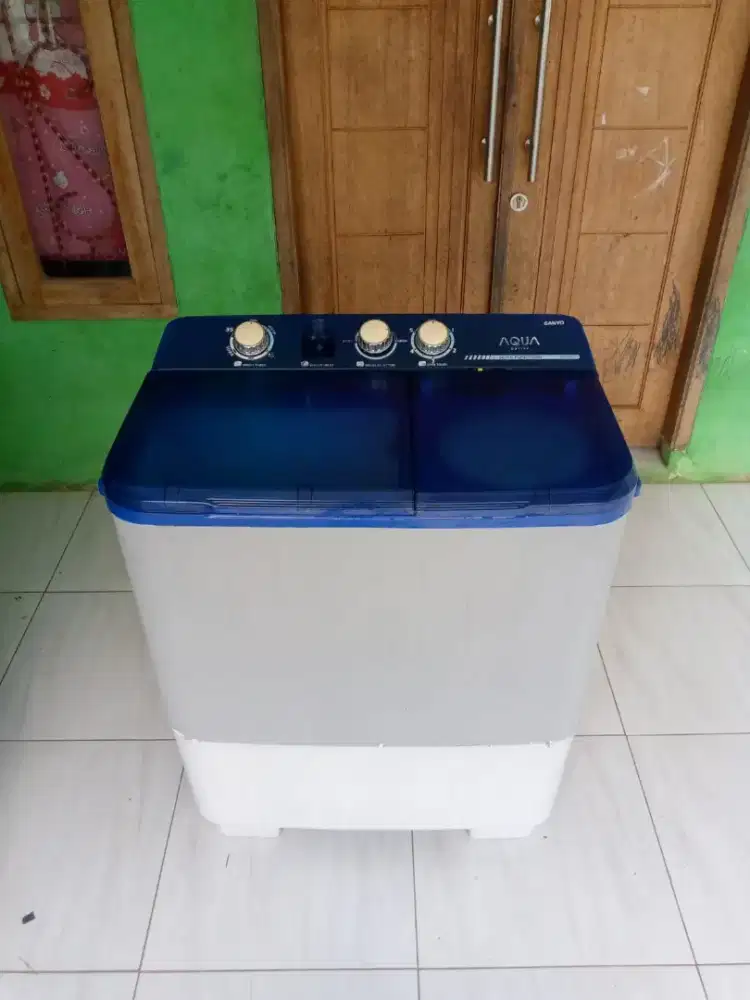 Jual mesin cuci merk aqua kpsitas 9kg fungsi normal