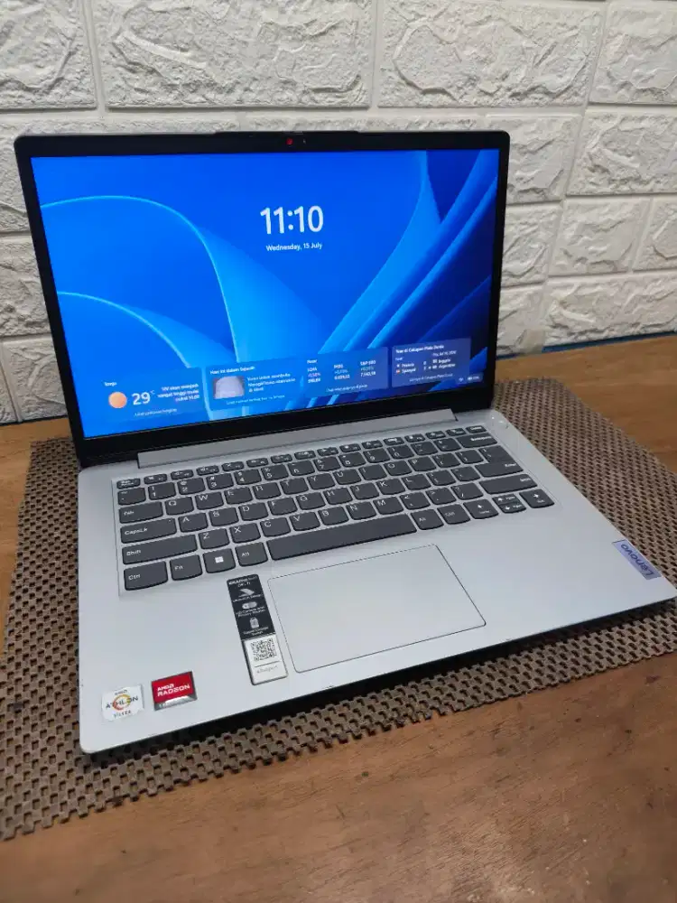 Lenovo ideapad Slim1 AMD Athlon Silver 7120U (8/256gb) th 2024 NORMAL