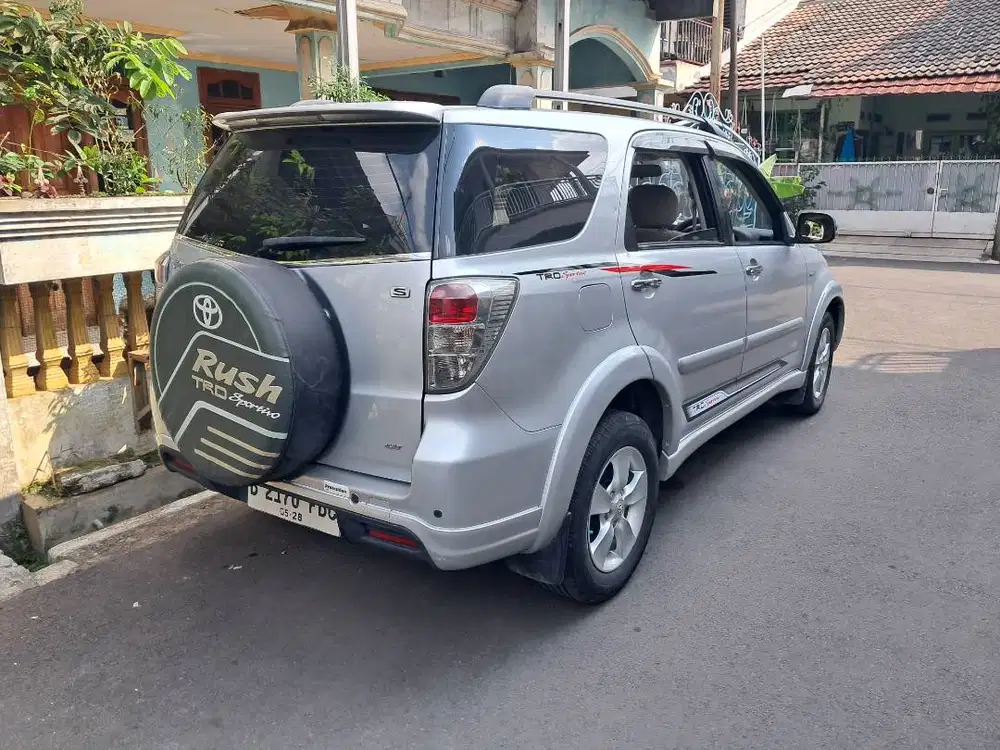 Toyota at Rush s 2013 milik sendiri