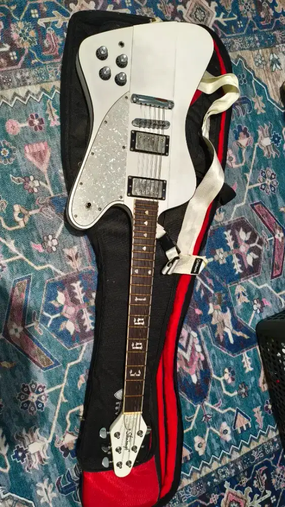 Stranough Custom Guitar + Blackstar amplifier