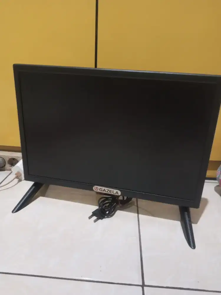 Nego LCD TV 20 inci + Set Top Box Matrix