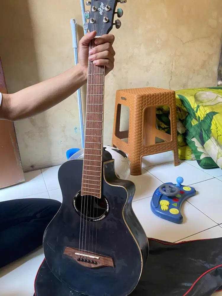 for sale gitar akustik APX T2
