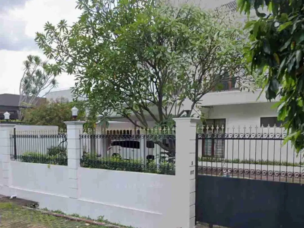 House For Rent Patra Kuningan Jakarta Selatan for Expatriat Swimming Pool