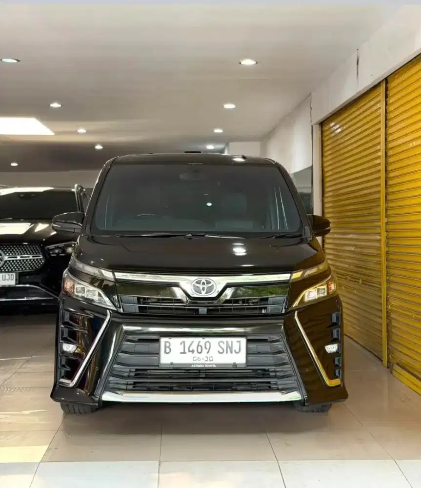 Toyota Voxy 2.0