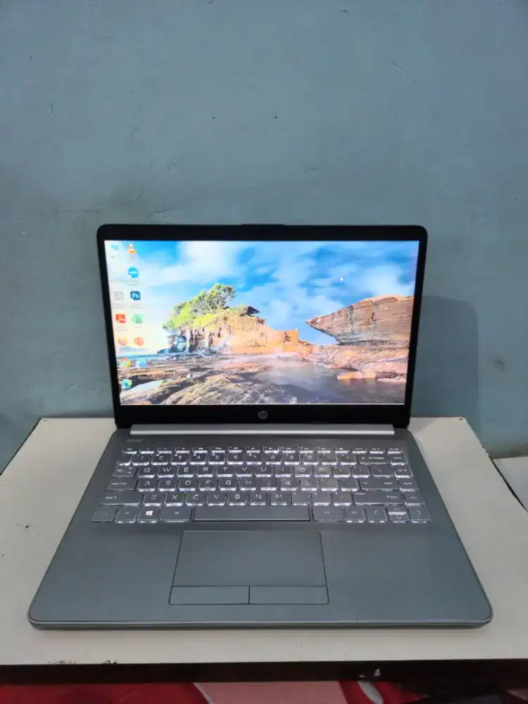 Di jual laptop asus pakean pribadi sehari hari