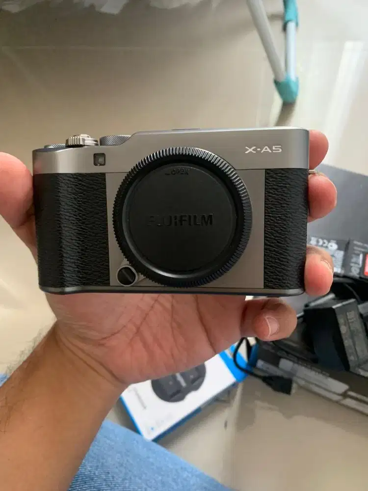 Fujifilm Xa-5 plus Lensa Kit 15-45mm