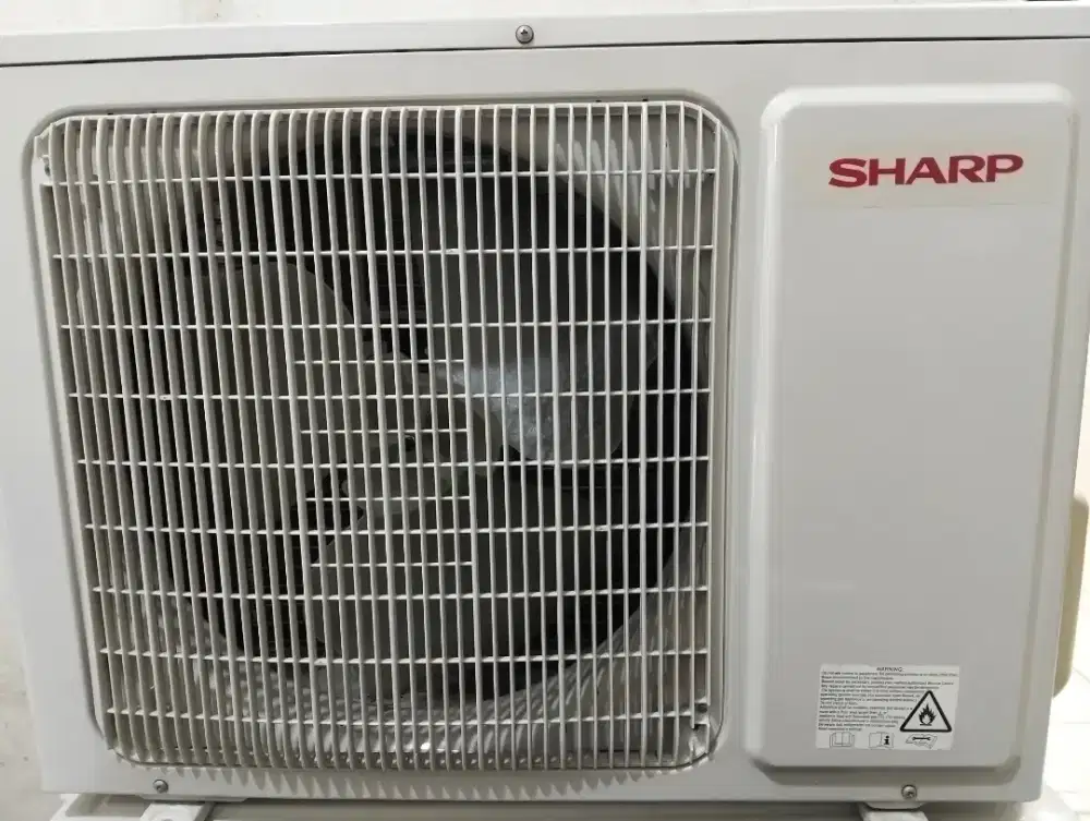 AC 1pk merk Sharp mulus, dingin dan normal