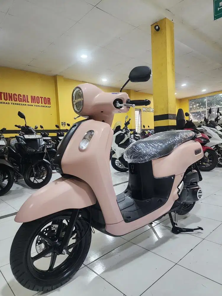 YAMAHA FAZZIO HYBRID 2025