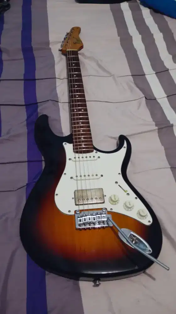 Cort G260CS HSS Roasted Maple