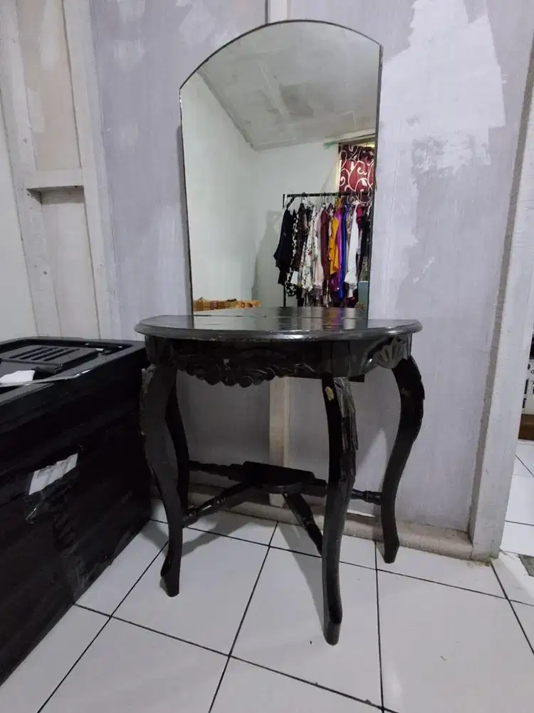 Kaca hiasbaguss kondisi mulus